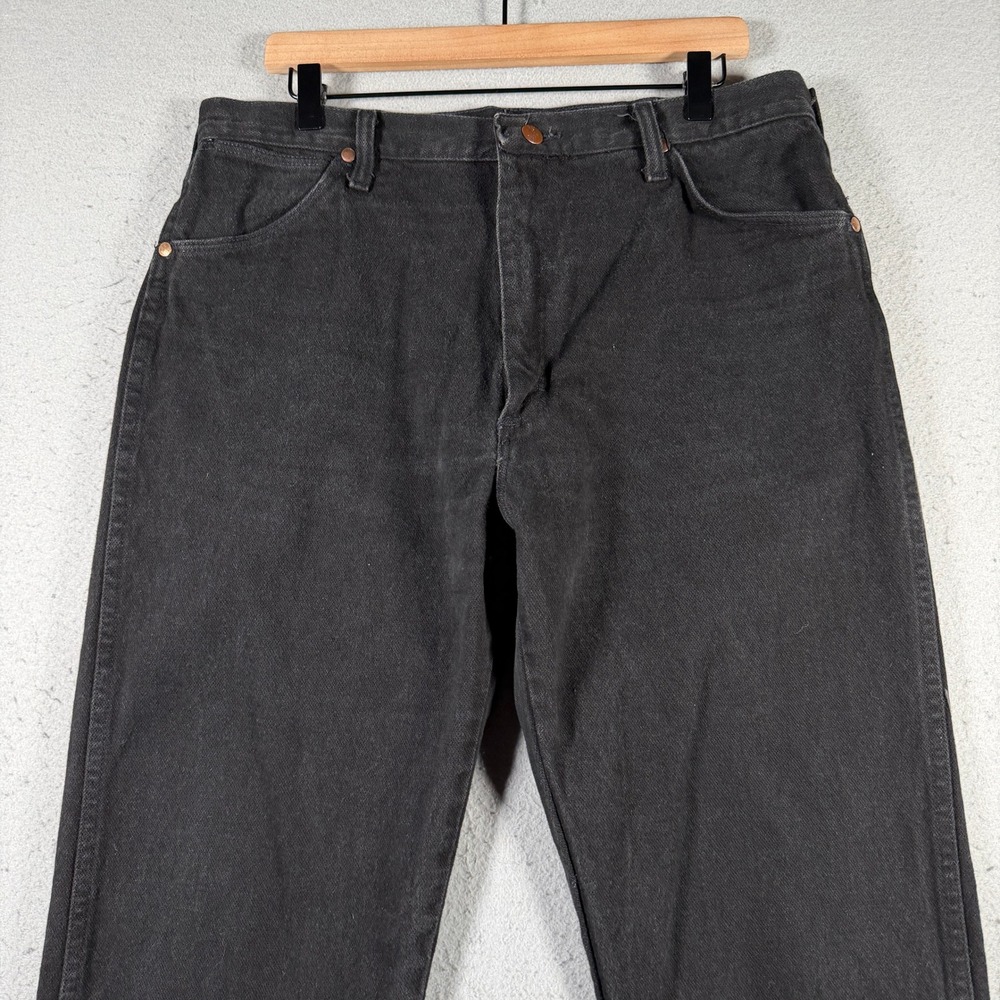 Vintage Wrangler Mens Straight Leg Black Denim Jeans Faded Wash 33x31 Cowboy Cut - Picture 3 of 13
